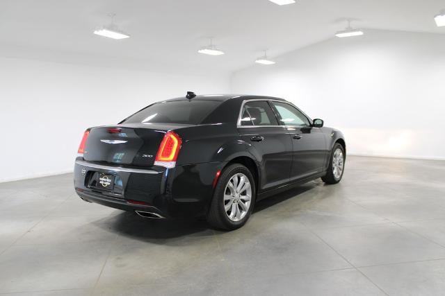 2023 Chrysler 300 Touring AWD