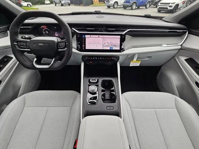 2026 Jeep Cherokee Laredo 4x4