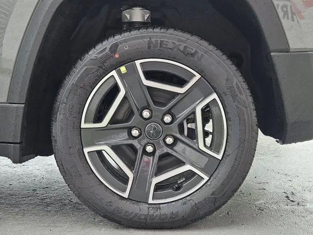 2026 Jeep Cherokee Laredo 4x4