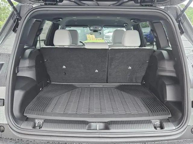 2026 Jeep Cherokee Laredo 4x4