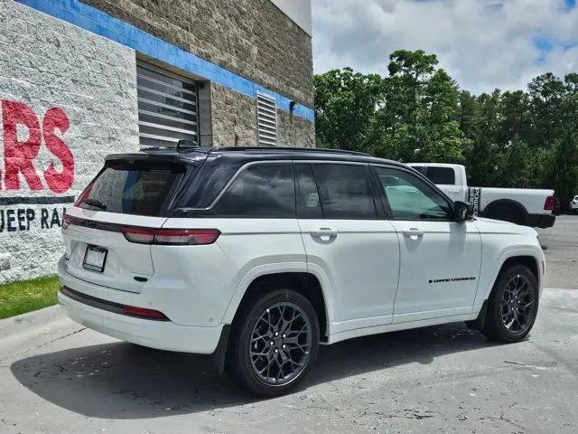 2026 Jeep Grand Cherokee Summit 4x4
