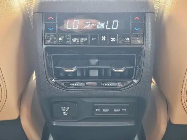 2026 Jeep Grand Cherokee Summit 4x4