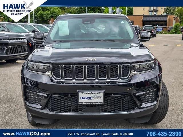 2023 Jeep Grand Cherokee Laredo 4x4