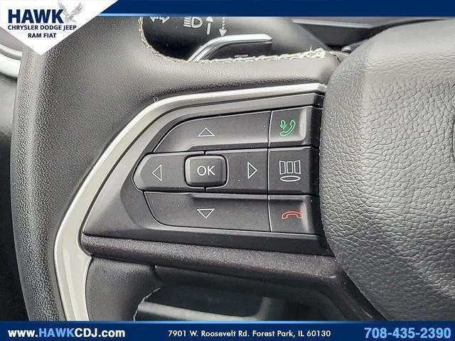 2023 Jeep Grand Cherokee Laredo 4x4