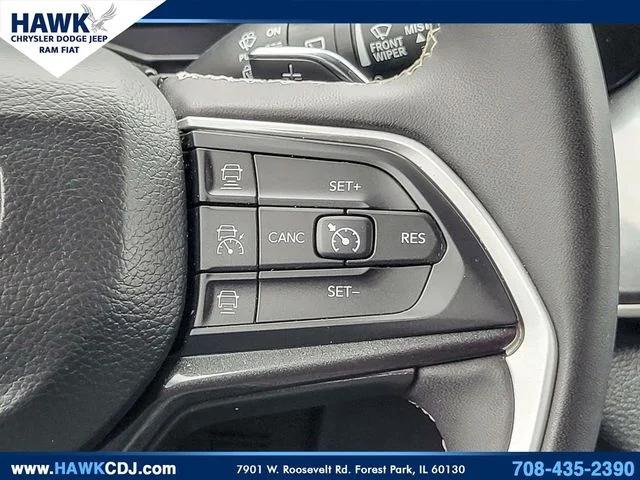 2023 Jeep Grand Cherokee Laredo 4x4