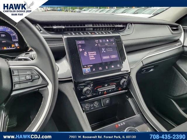2023 Jeep Grand Cherokee Laredo 4x4
