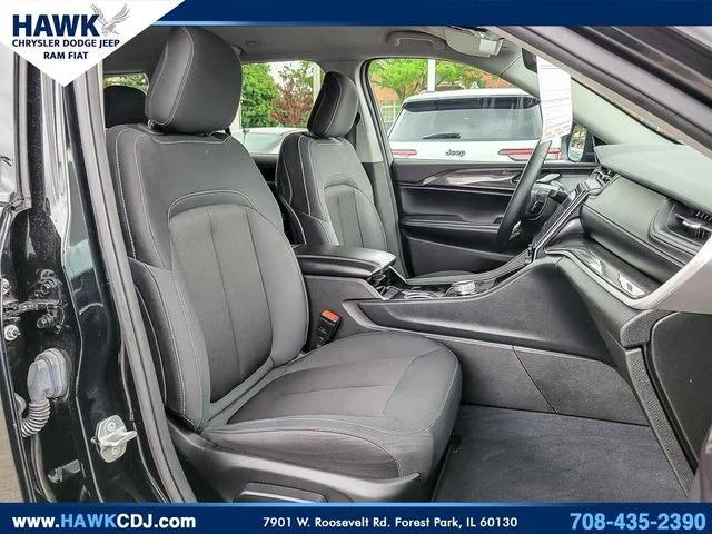 2023 Jeep Grand Cherokee Laredo 4x4
