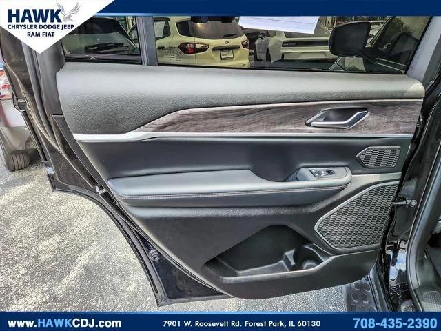 2023 Jeep Grand Cherokee L Limited 4x4