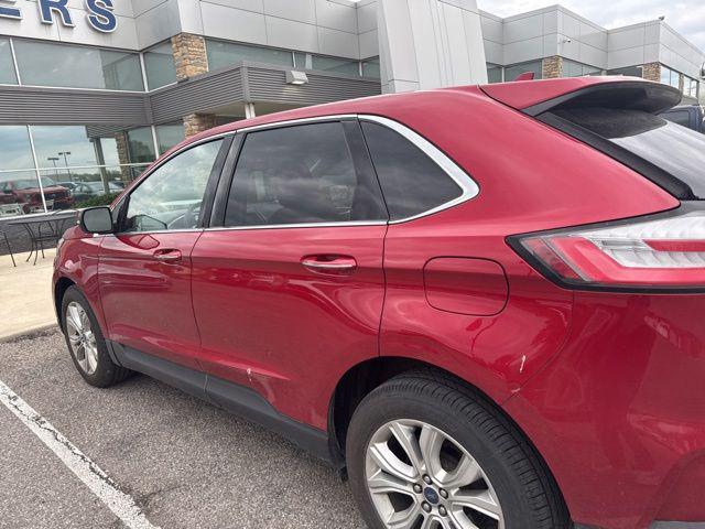 2020 Ford Edge Titanium