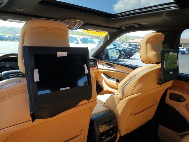 2025 Jeep Grand Cherokee L Summit Reserve 4x4