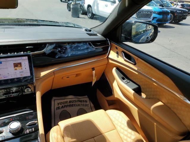 2025 Jeep Grand Cherokee L Summit Reserve 4x4