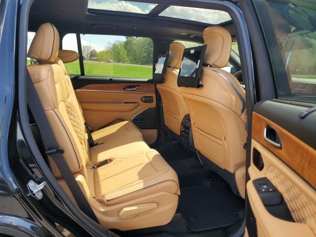 2025 Jeep Grand Cherokee L Summit Reserve 4x4
