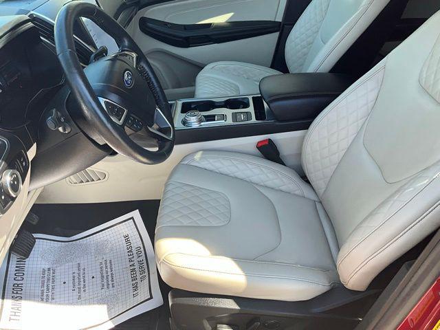 2024 Ford Edge Titanium