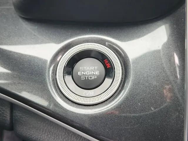 2021 Jeep Grand Cherokee Laredo 4x2