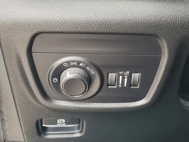 2021 Jeep Grand Cherokee Laredo 4x2