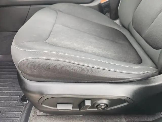 2021 Jeep Grand Cherokee Laredo 4x2