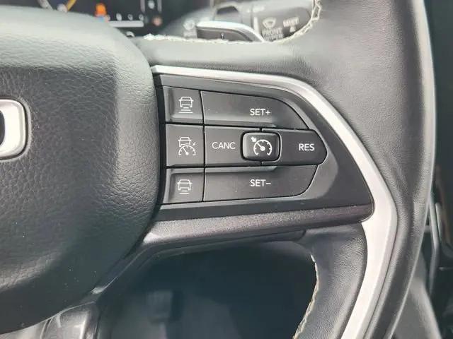 2021 Jeep Grand Cherokee Laredo 4x2