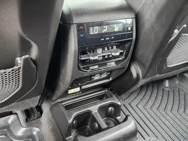 2021 Jeep Grand Cherokee Laredo 4x2