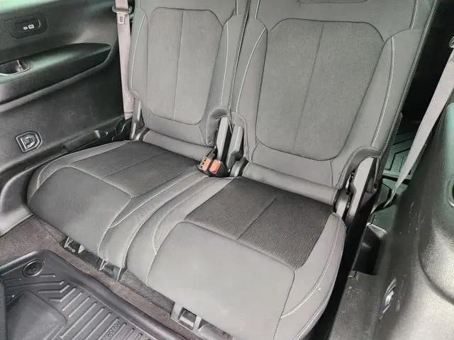 2021 Jeep Grand Cherokee Laredo 4x2