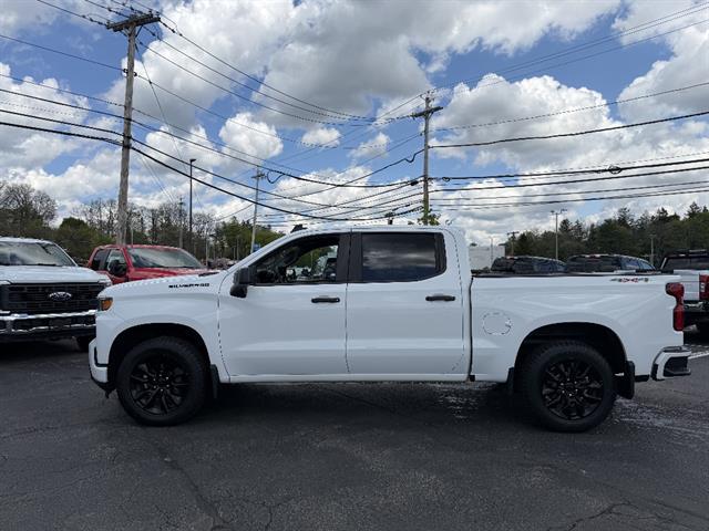 2021 Chevrolet Silverado 1500 4WD Crew Cab Short Bed Custom