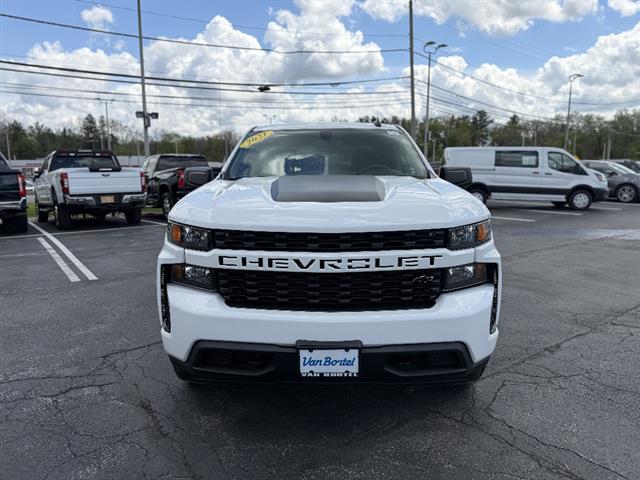 2021 Chevrolet Silverado 1500 4WD Crew Cab Short Bed Custom