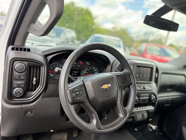 2021 Chevrolet Silverado 1500 4WD Crew Cab Short Bed Custom