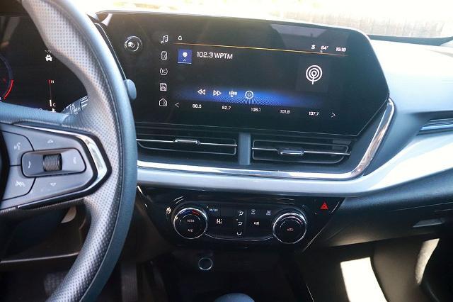 2025 Chevrolet Trax FWD LT