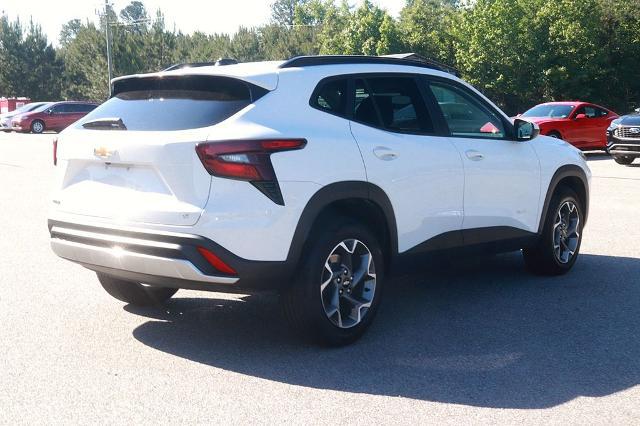 2025 Chevrolet Trax FWD LT