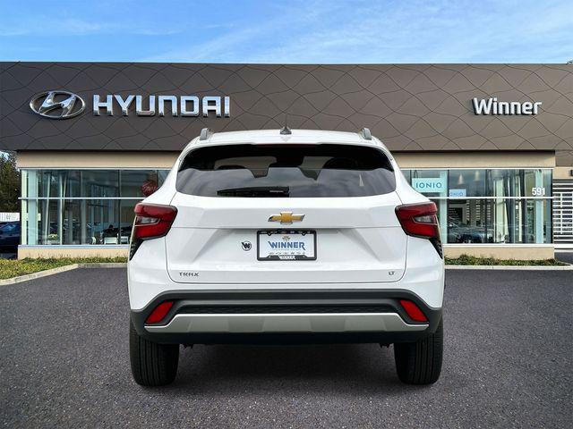 2025 Chevrolet Trax FWD LT