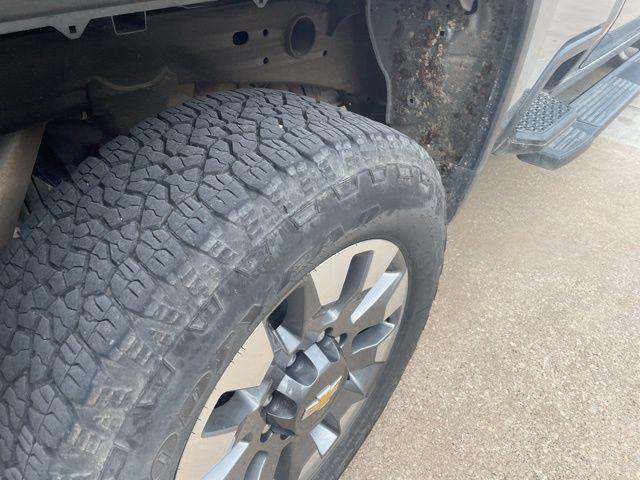 2024 Chevrolet Silverado 2500HD 4WD Crew Cab Standard Bed Custom