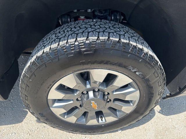 2024 Chevrolet Silverado 2500HD 4WD Crew Cab Standard Bed Custom