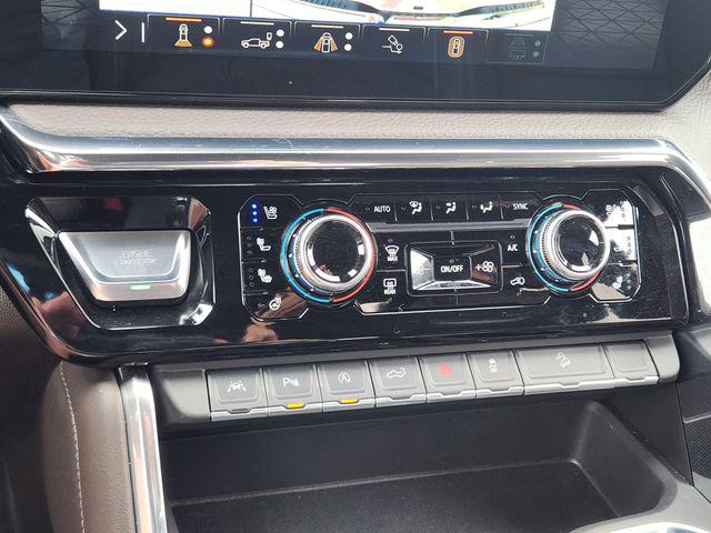 2025 GMC Sierra 1500 4WD Crew Cab Short Box Denali