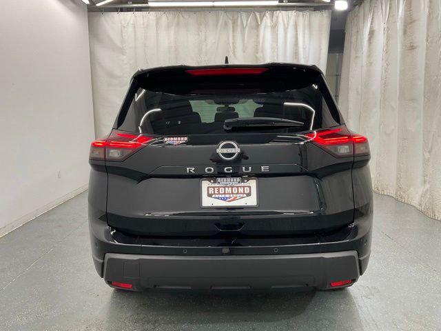 2025 Nissan Rogue SV FWD