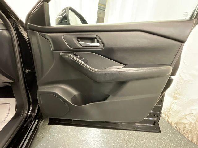 2025 Nissan Rogue SV FWD