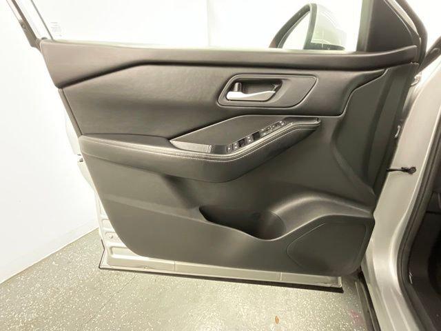 2025 Nissan Rogue SV FWD
