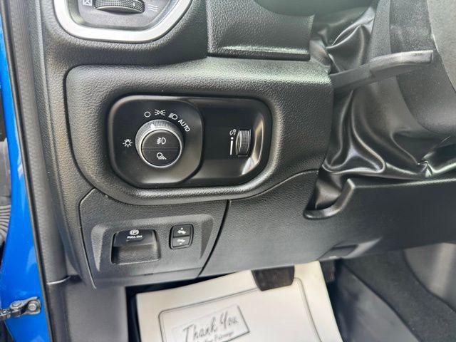 2023 Ram 1500 Big Horn Crew Cab 4x4 5'7" Box