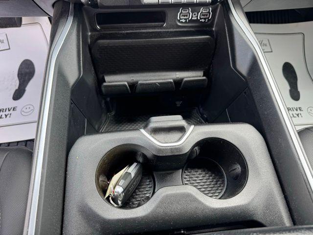 2023 Ram 1500 Big Horn Crew Cab 4x4 5'7" Box