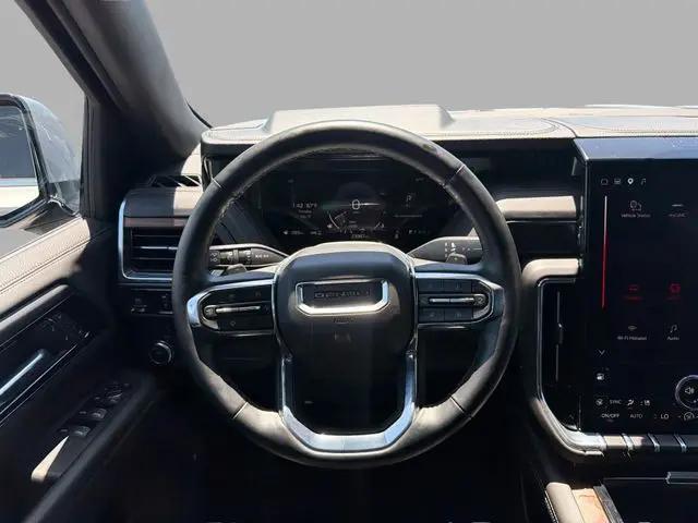 2025 GMC Yukon 4WD Denali
