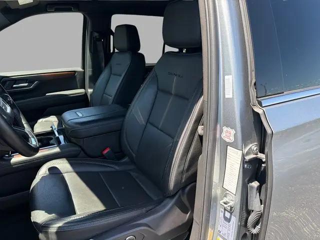 2025 GMC Yukon 4WD Denali