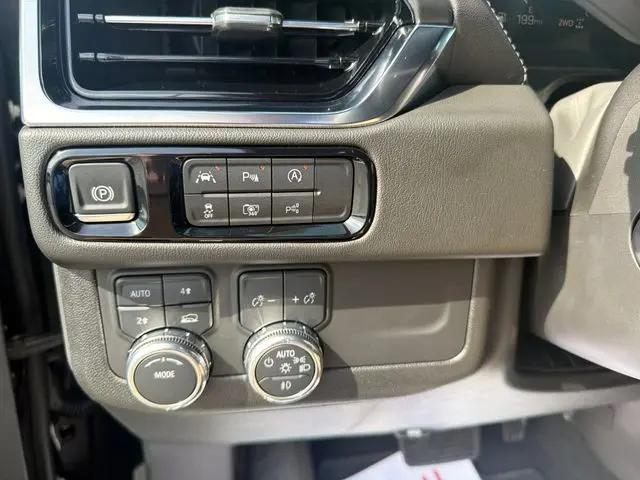 2025 GMC Yukon XL 4WD Denali