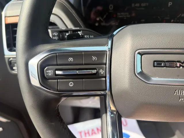 2025 GMC Yukon XL 4WD Denali