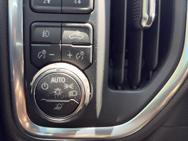 2022 Chevrolet Silverado 1500 4WD Crew Cab Short Bed LTZ