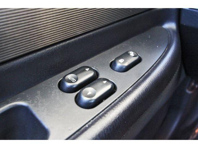2004 Ford Thunderbird Base
