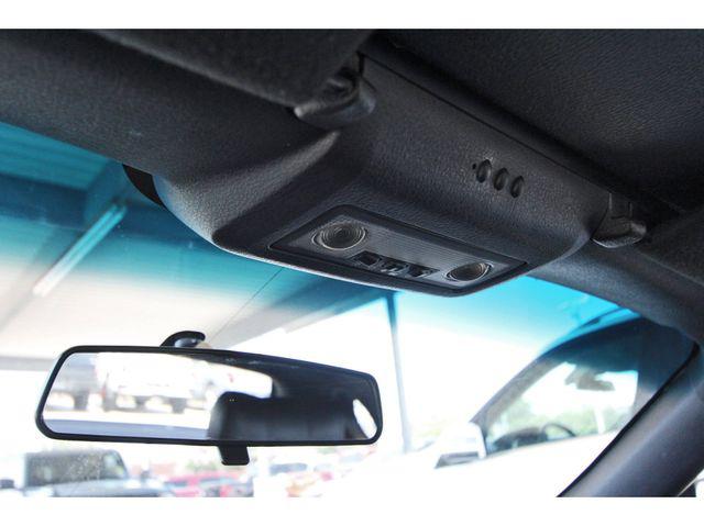 2004 Ford Thunderbird Base