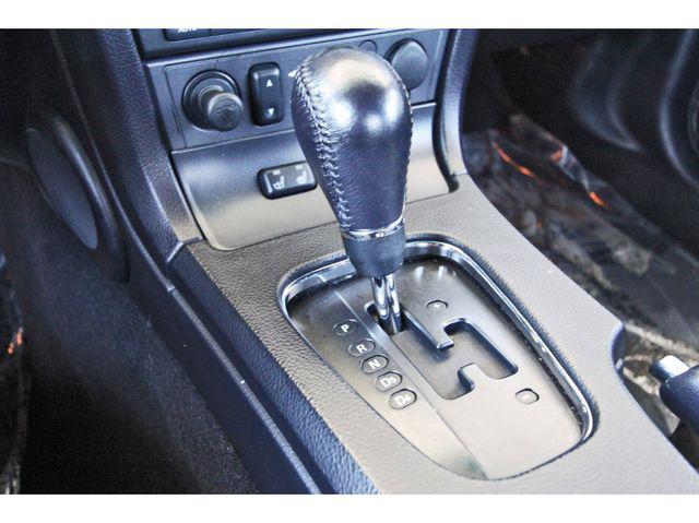 2004 Ford Thunderbird Base
