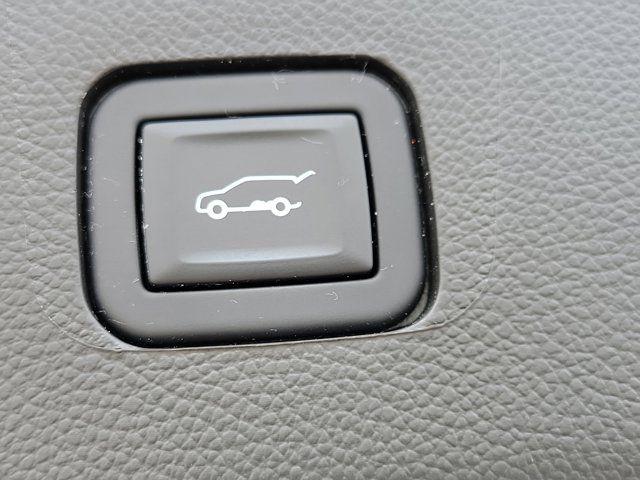 2023 Chevrolet Traverse FWD Premier