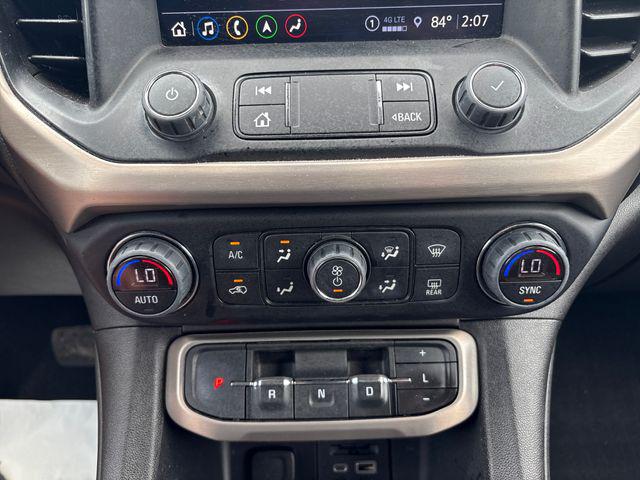 2022 GMC Acadia AWD Denali