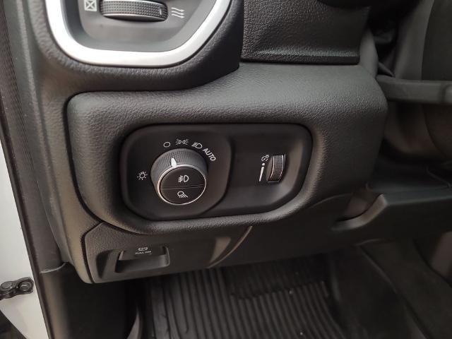 2023 Ram 1500 Big Horn Crew Cab 4x4 5'7" Box
