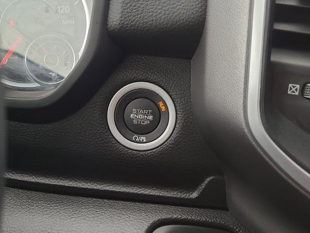 2023 Ram 1500 Big Horn Crew Cab 4x4 5'7" Box