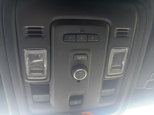 2023 GMC Yukon 4WD SLT